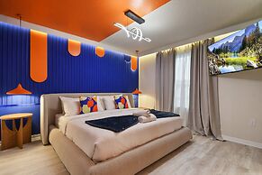 Modern Resort Home w/ Pool, Spa & Arcade Access