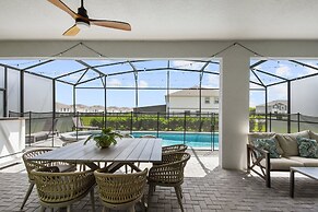 Luxury Stay: Pool, Games, Themed Rooms