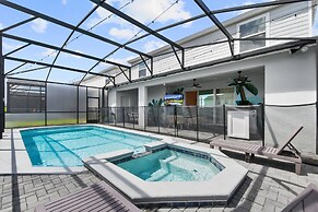 Luxury Stay: Pool, Games, Themed Rooms