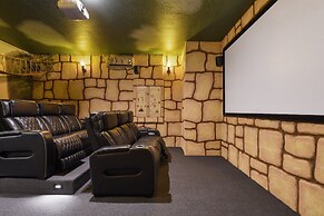 Luxury Stay: Pool, Games, Themed Rooms