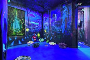 Luxury Stay: Pool, Games, Themed Rooms