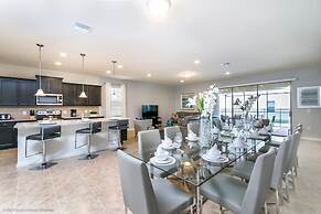 Discounted Luxury Resort Home w Private Pool!