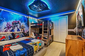 Ultimate Family Fun Retreat 10-bedroom Luxury Home