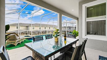 Championsgate 6BR Luxury Home Pool Spa Near Disney