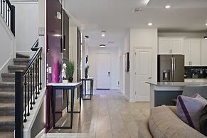 Epic Family Getaway: Themed Villa Near Disney !