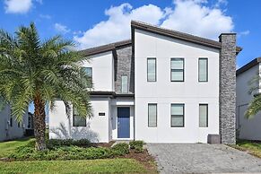 Epic Family Getaway: Themed Villa Near Disney !