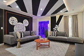 Epic Family Getaway: Themed Villa Near Disney !