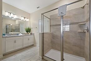 Epic Family Getaway: Themed Villa Near Disney !