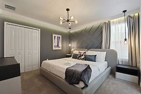 Epic Family Getaway: Themed Villa Near Disney !