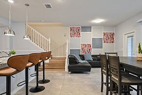 Family Getaway With Themed Rooms & Private Pool