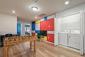 Family Getaway With Themed Rooms & Private Pool