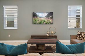 Green View Villa: 6 Beds, Pool & Resort Access