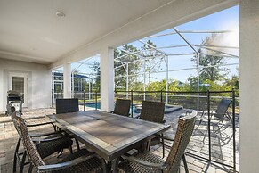 Green View Villa: 6 Beds, Pool & Resort Access