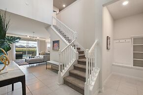 Lux Family Home in Exclusive Windsor Island Resort