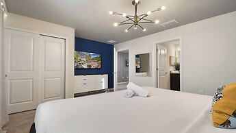 Lux Family Home in Exclusive Windsor Island Resort