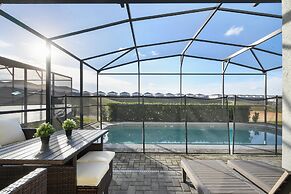 Lux Family Home in Exclusive Windsor Island Resort