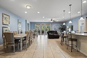 Ultimate 8BR Family Fun in Resort Near Disney!