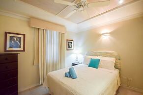 Beachfront Cosy And Romantic Condo - Nautilus 1 Bedroom Apts by Bluesc