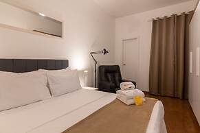 Refuge in Copacabana for two Nsc1011