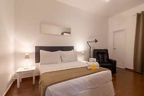 Refuge in Copacabana for two Nsc1011