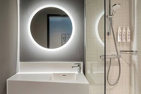 Moxy Hamburg - Finkenwerder