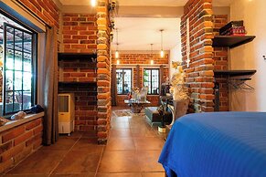 Cozy House with Pool and 3 Bedrooms