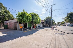 Cozy House with Pool and 3 Bedrooms