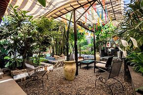 Cozy House with Pool and 3 Bedrooms