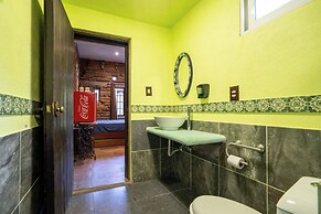 Cozy House with Pool and 3 Bedrooms