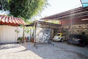 Cozy House with Pool and 3 Bedrooms