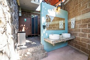 Cozy House with Pool and 3 Bedrooms