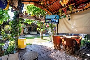 Cozy House with Pool and 3 Bedrooms