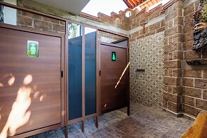 Cozy House with Pool and 3 Bedrooms