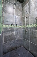 Cozy House with Pool and 3 Bedrooms