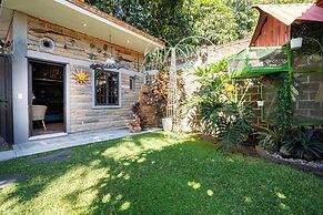 Cozy House with Pool and 3 Bedrooms