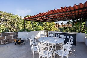 Cozy House with Pool and 3 Bedrooms