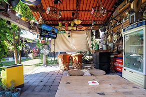 Cozy House with Pool and 3 Bedrooms