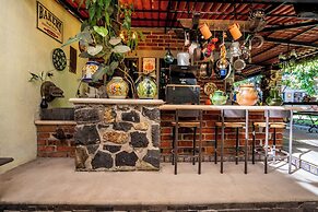 Cozy House with Pool and 3 Bedrooms