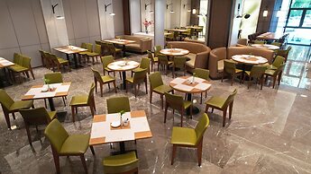 Rising Dragon International Hotel