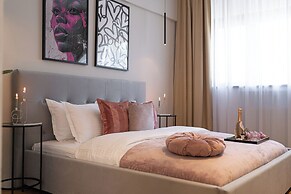 Vibrant & Spacious 3BR Condos on Amzei