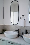 Vibrant & Spacious 3BR Condos on Amzei