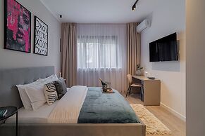 Vibrant & Spacious 3BR Condos on Amzei