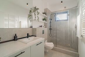 Vibrant & Spacious 3BR Condos on Amzei