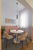 Vibrant & Spacious 3BR Condos on Amzei