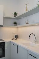 Vibrant & Spacious 3BR Condos on Amzei