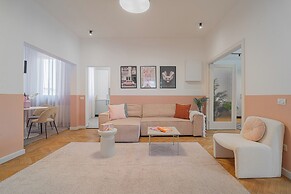 Vibrant & Spacious 3BR Condos on Amzei