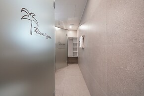 Run to you fullvilla