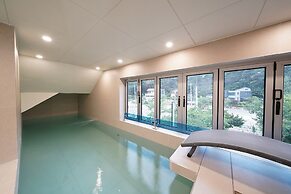 Run to you fullvilla