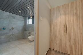 Hotel Shoolin Comforts