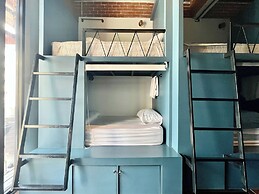 Deva Hostel & Relax Pool